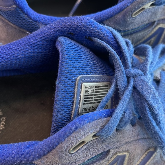 New Balance size 10.5 Men’s blue sneakers - Picture 3 of 6